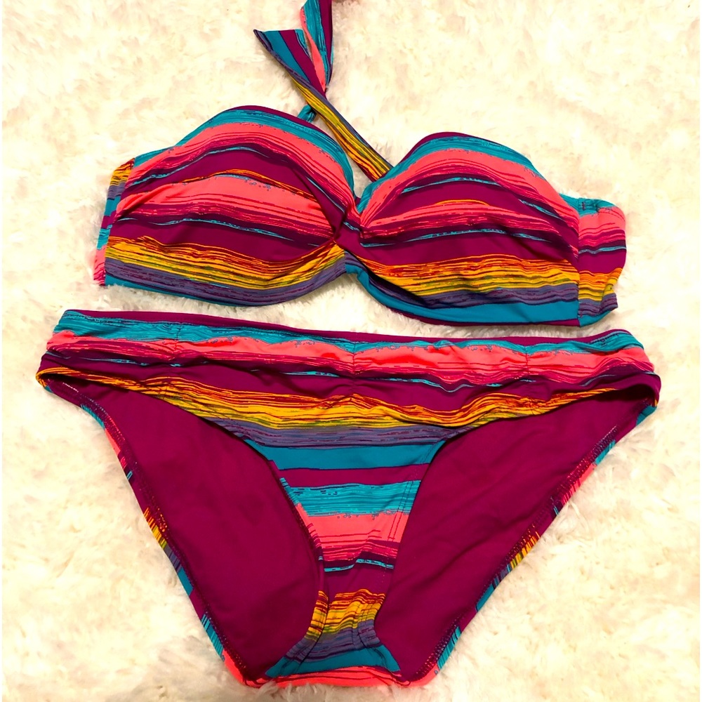 Skye Bikini Size L NWOT Multicolored